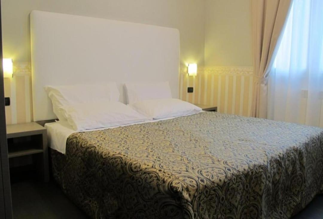 מרגרה Hotel Laguna Residence מראה חיצוני תמונה